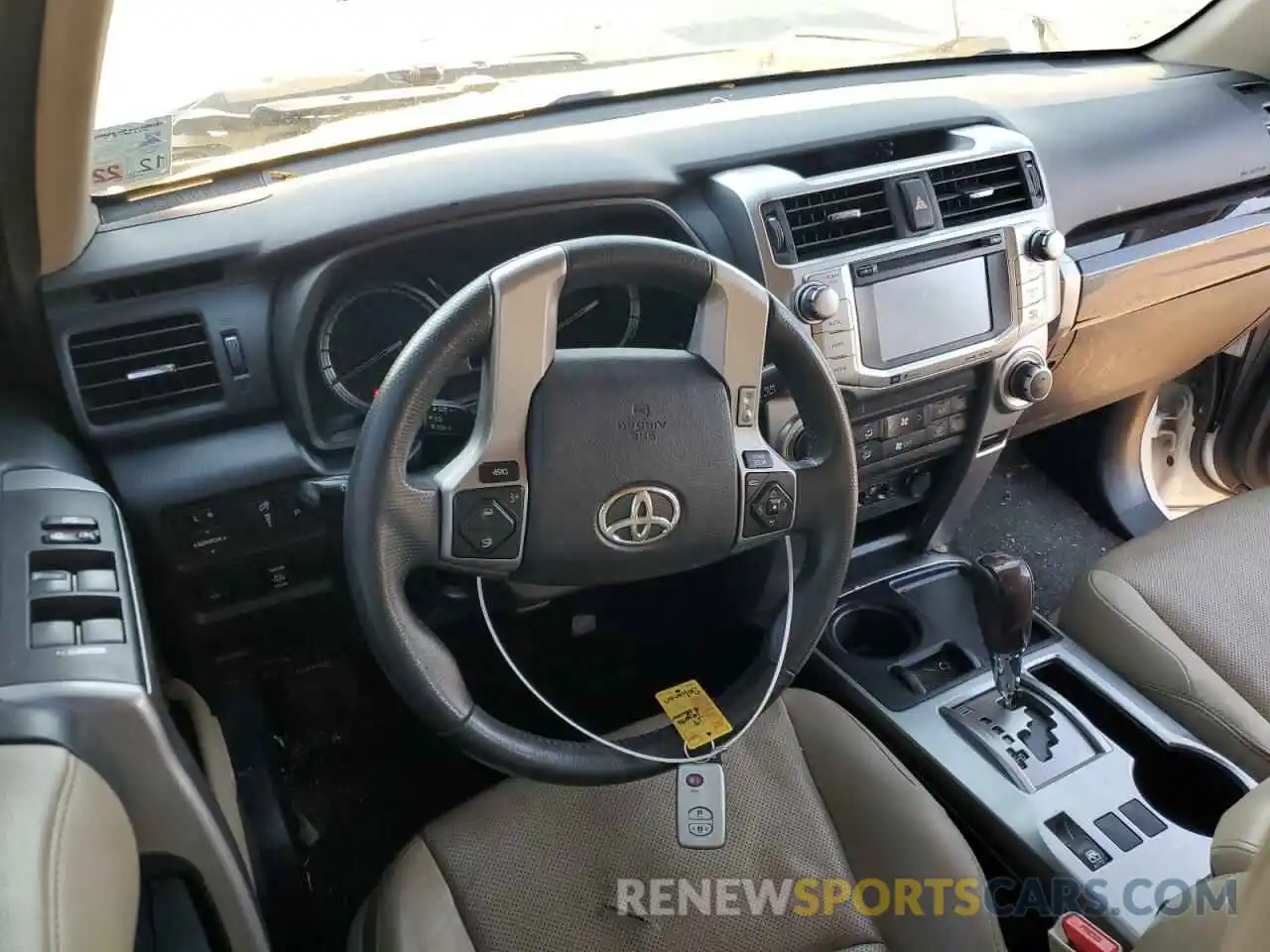 8 Photograph of a damaged car JTEZU5JR3K5200104 TOYOTA 4RUNNER 2019