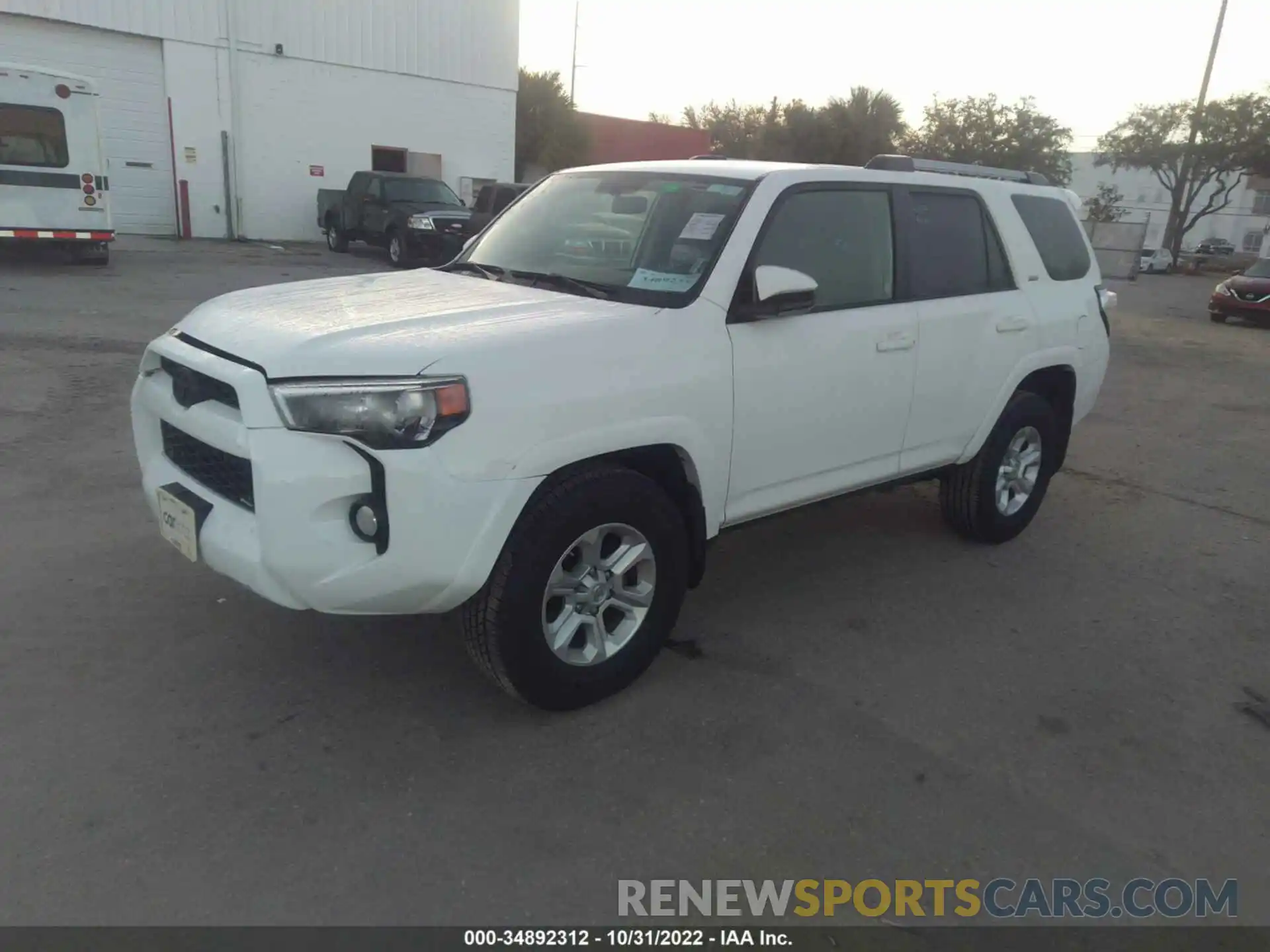 2 Photograph of a damaged car JTEZU5JR3K5200281 TOYOTA 4RUNNER 2019