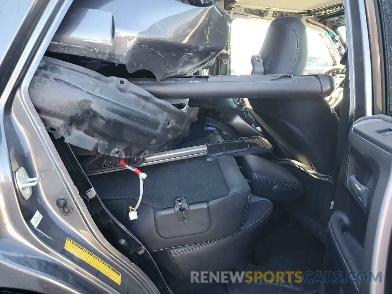 11 Photograph of a damaged car JTEZU5JR3K5201401 TOYOTA 4RUNNER 2019