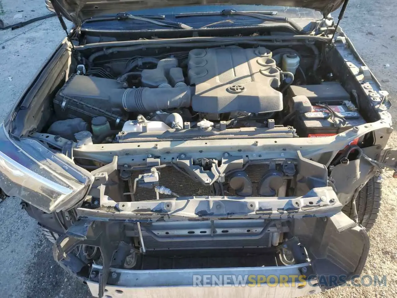 12 Photograph of a damaged car JTEZU5JR3K5201401 TOYOTA 4RUNNER 2019