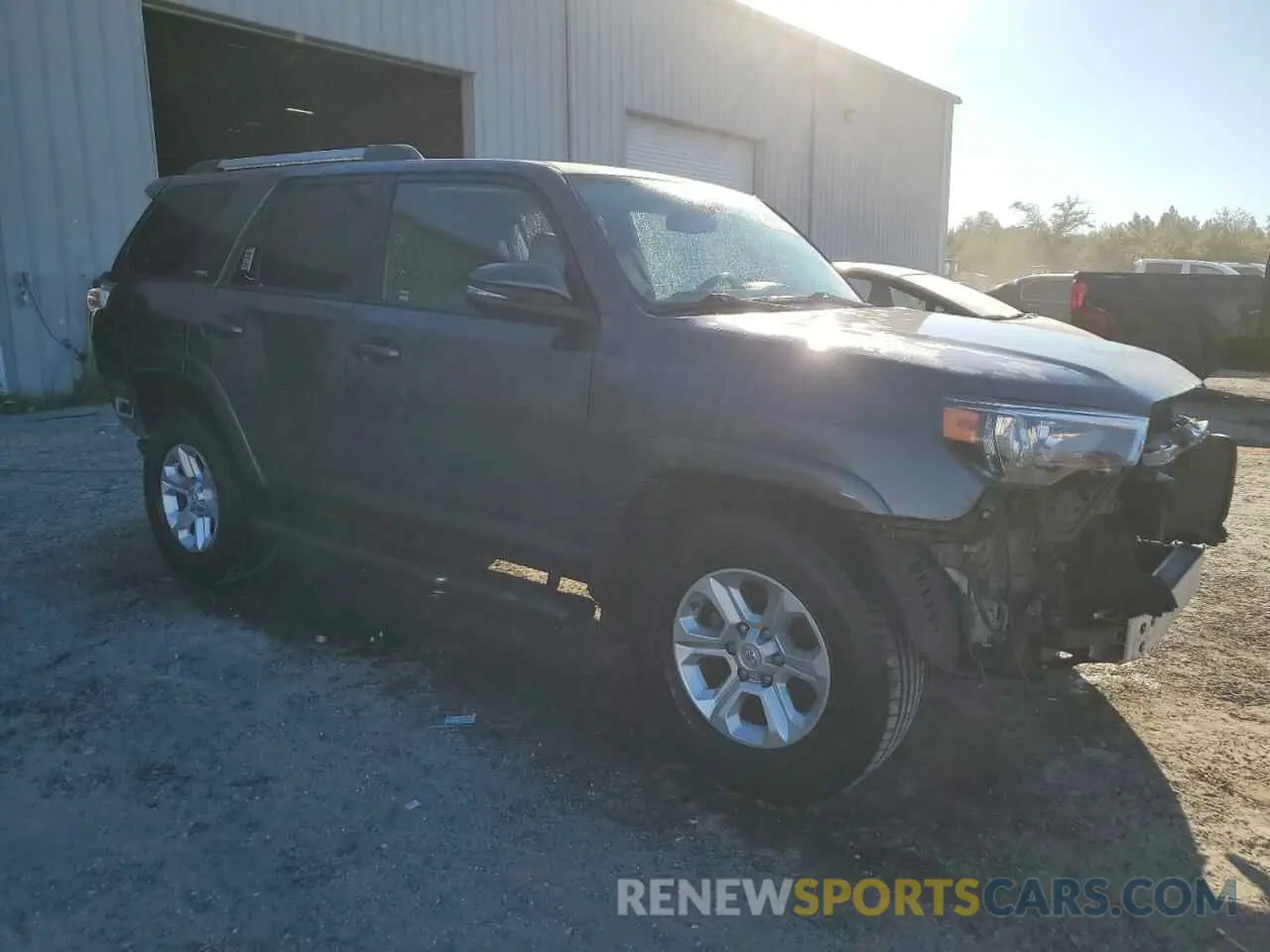 4 Photograph of a damaged car JTEZU5JR3K5201401 TOYOTA 4RUNNER 2019