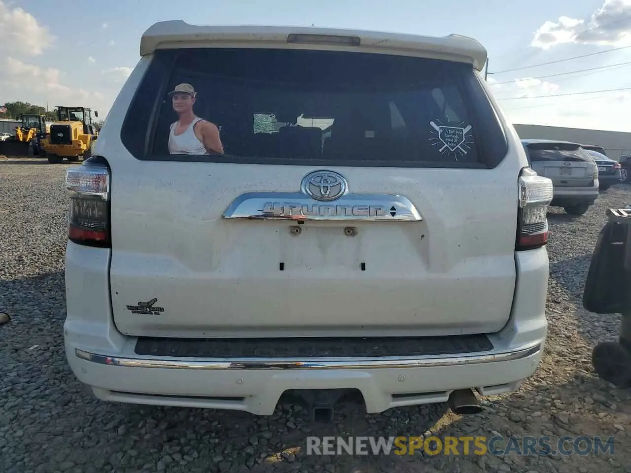 6 Photograph of a damaged car JTEZU5JR4K5196130 TOYOTA 4RUNNER 2019