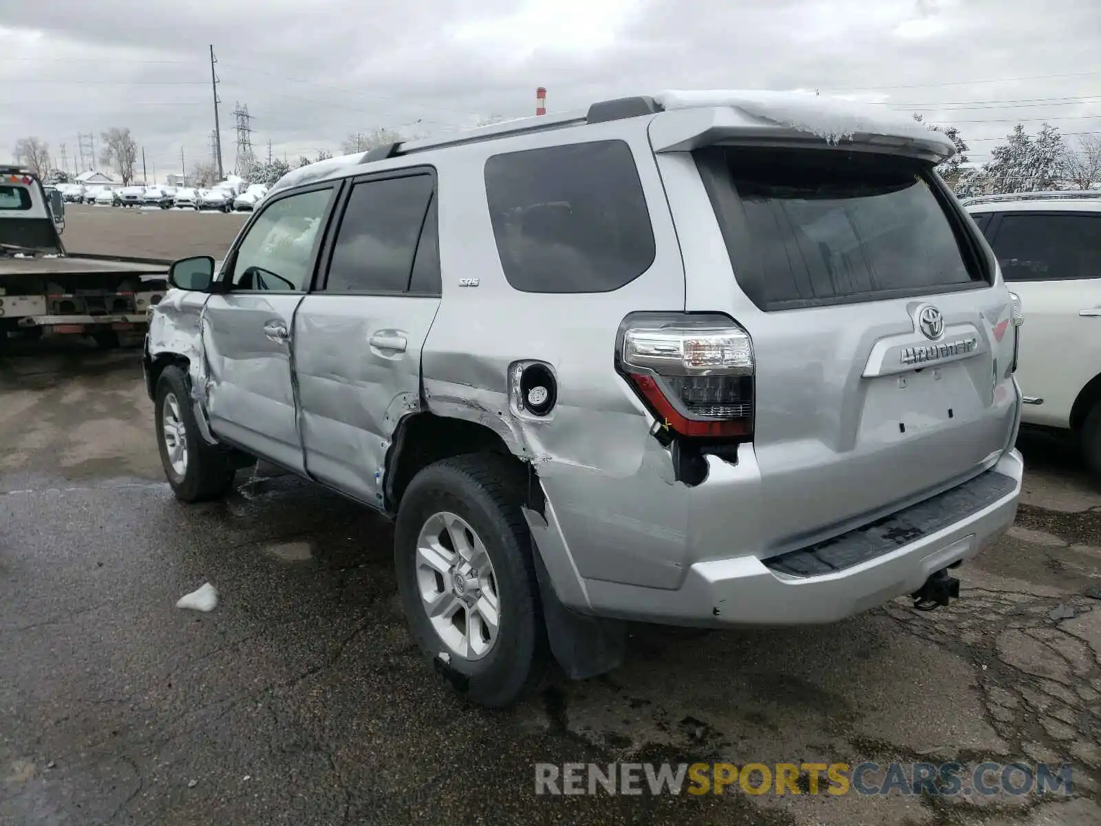 3 Photograph of a damaged car JTEZU5JR4K5196483 TOYOTA 4RUNNER 2019