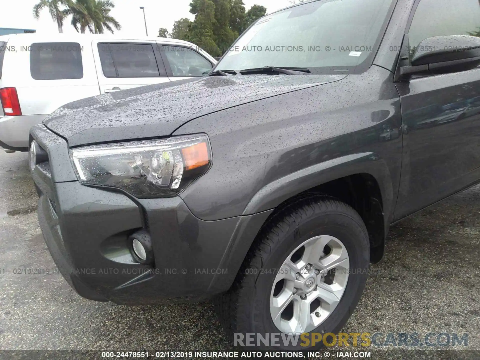 6 Photograph of a damaged car JTEZU5JR4K5197567 TOYOTA 4RUNNER 2019