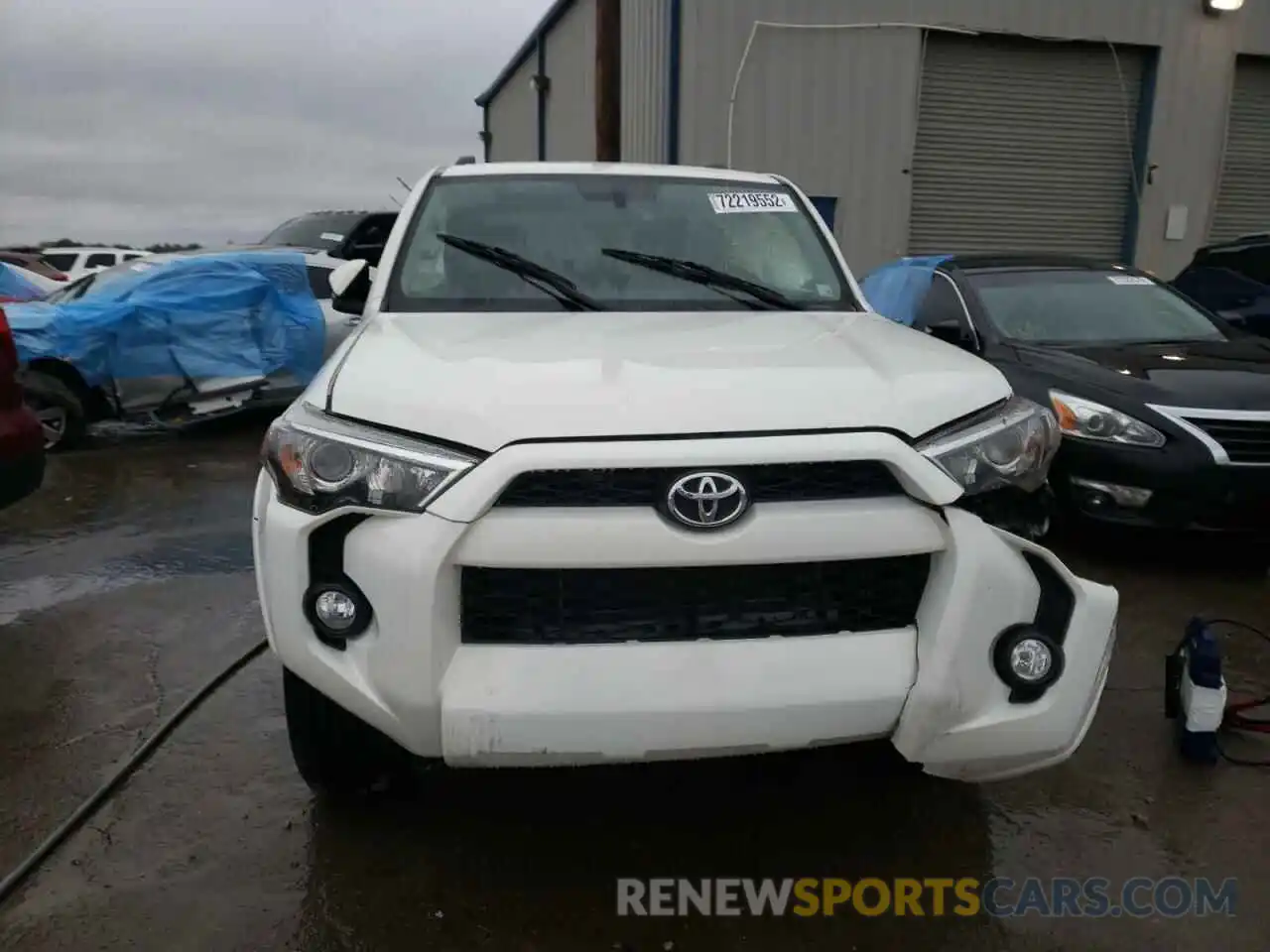 5 Photograph of a damaged car JTEZU5JR4K5198394 TOYOTA 4RUNNER 2019