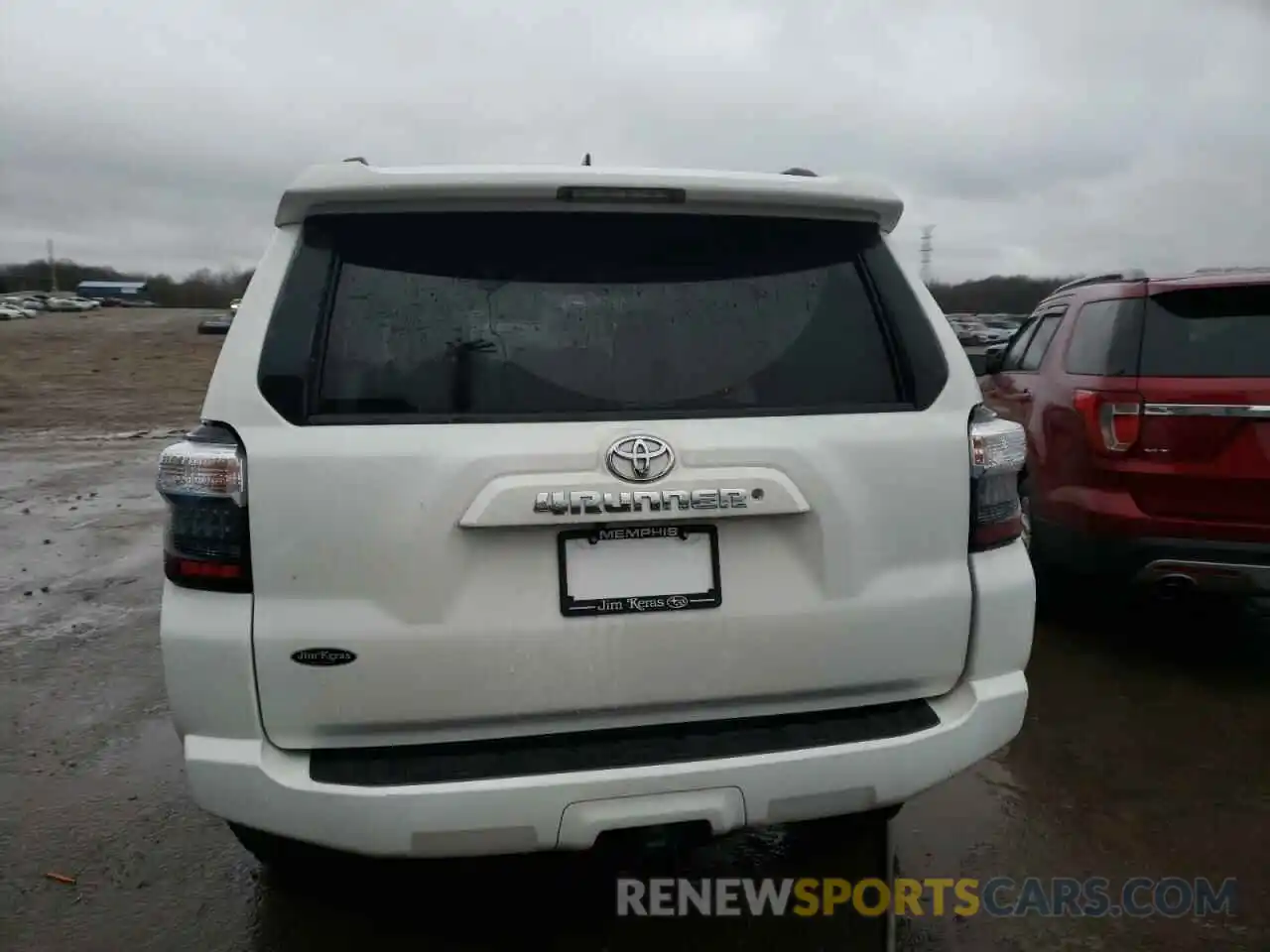 6 Photograph of a damaged car JTEZU5JR4K5198394 TOYOTA 4RUNNER 2019