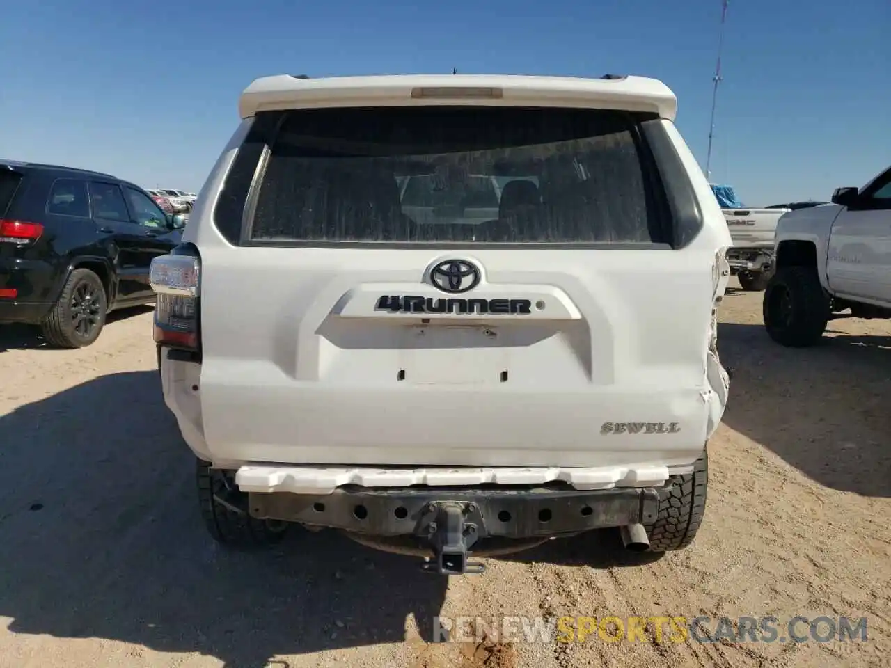 6 Photograph of a damaged car JTEZU5JR4K5201570 TOYOTA 4RUNNER 2019