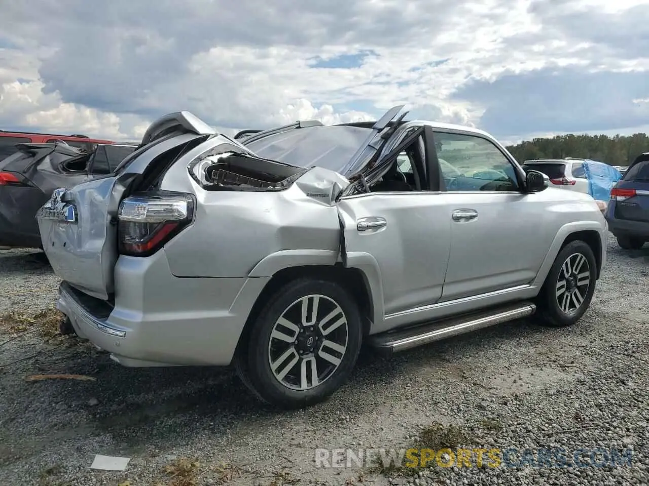 3 Photograph of a damaged car JTEZU5JR4K5209636 TOYOTA 4RUNNER 2019