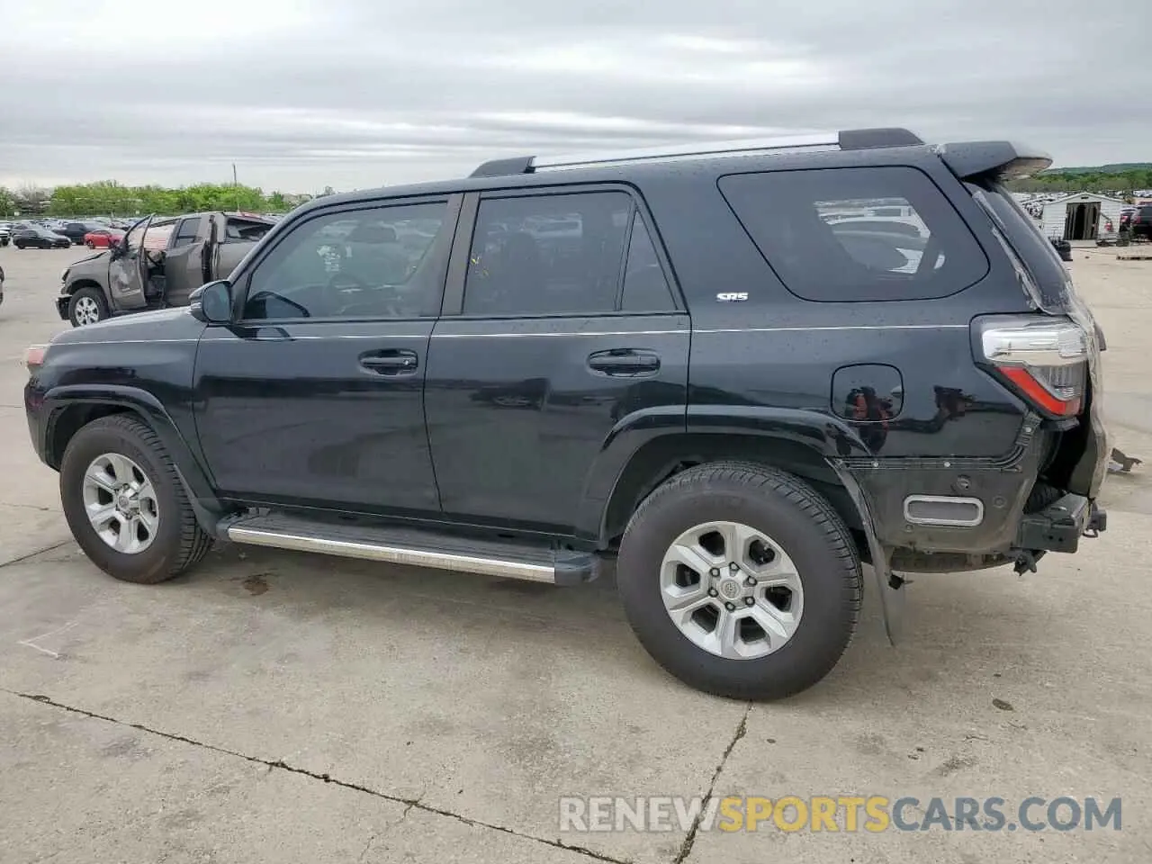 2 Photograph of a damaged car JTEZU5JR4K5210575 TOYOTA 4RUNNER 2019
