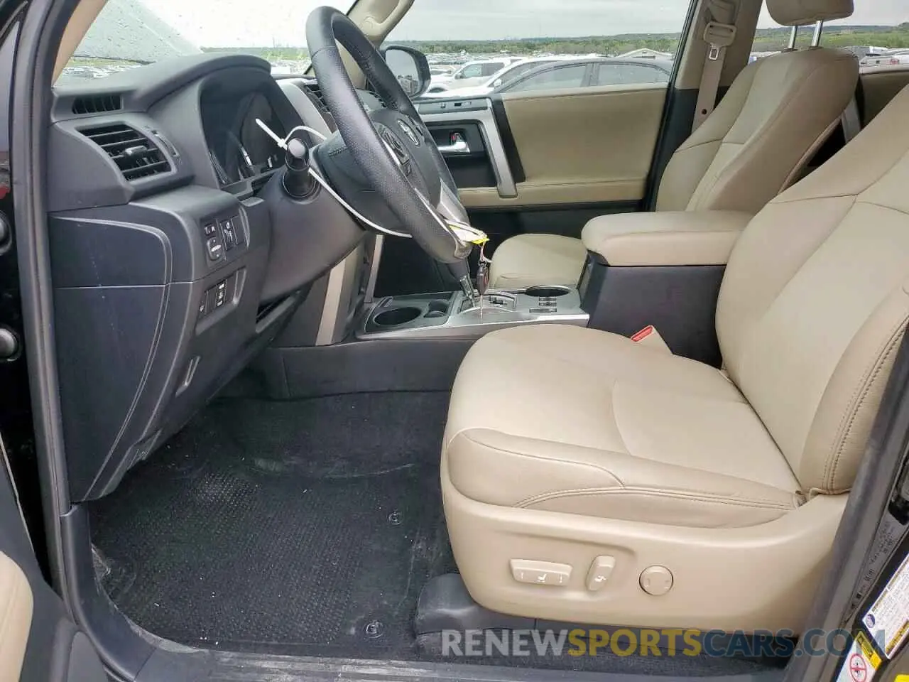 7 Photograph of a damaged car JTEZU5JR4K5210575 TOYOTA 4RUNNER 2019