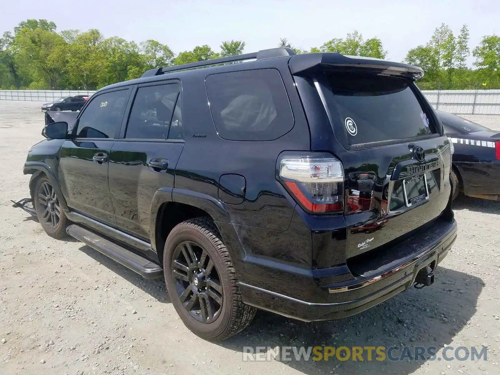 2 Photograph of a damaged car JTEZU5JR4K5211497 TOYOTA 4RUNNER 2019