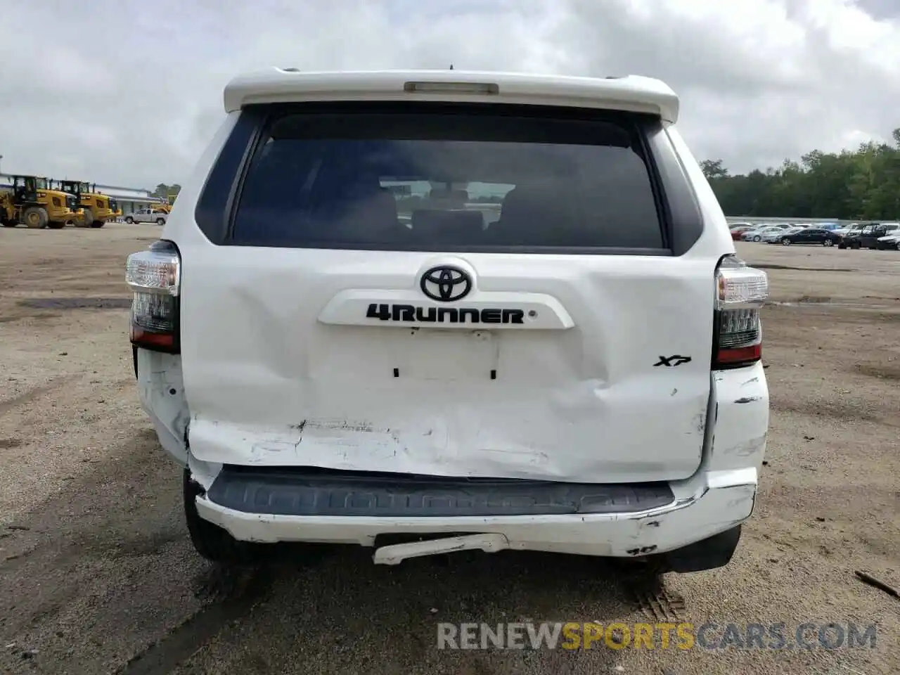 9 Photograph of a damaged car JTEZU5JR5K5197299 TOYOTA 4RUNNER 2019