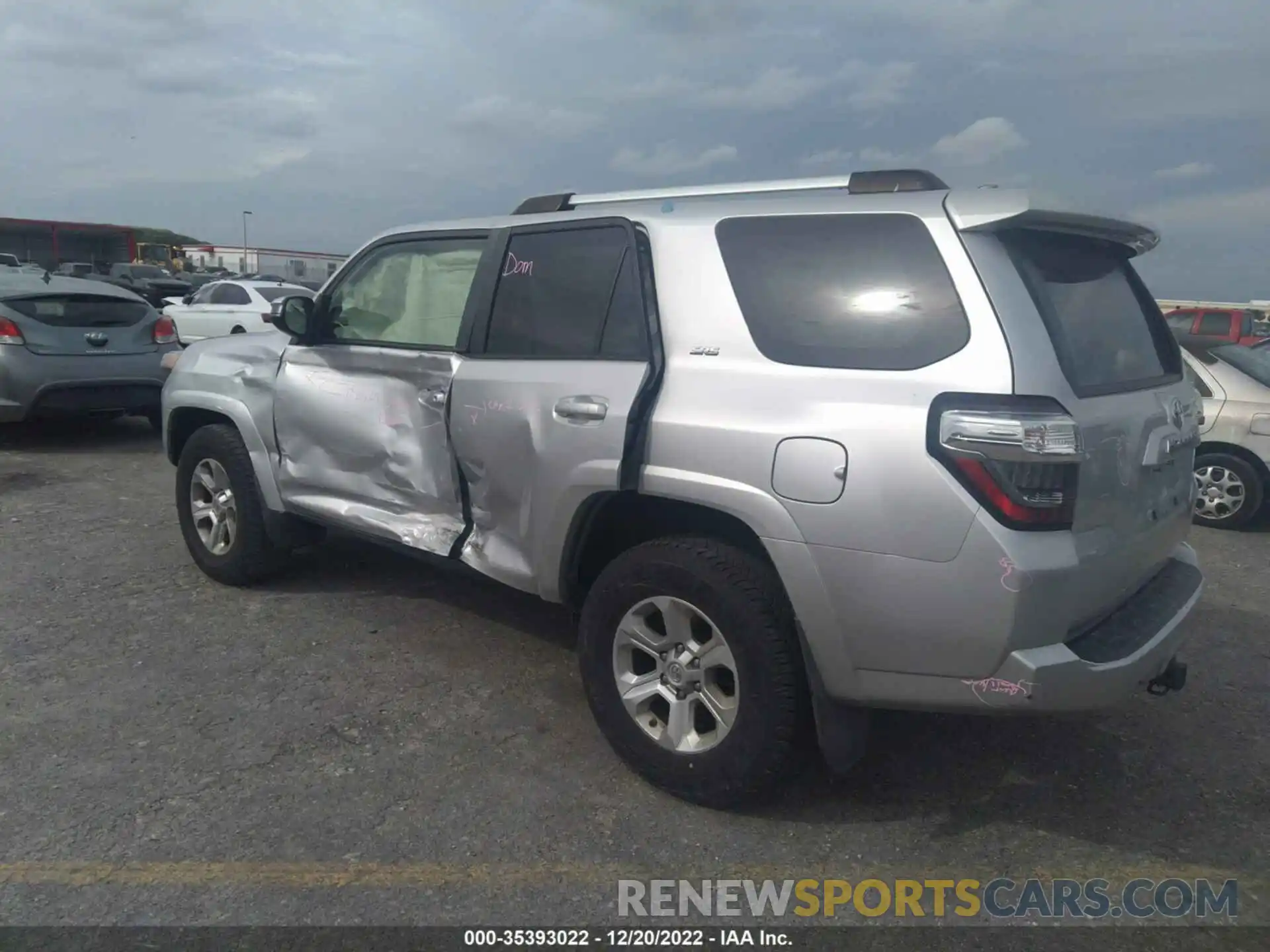 3 Photograph of a damaged car JTEZU5JR5K5202341 TOYOTA 4RUNNER 2019