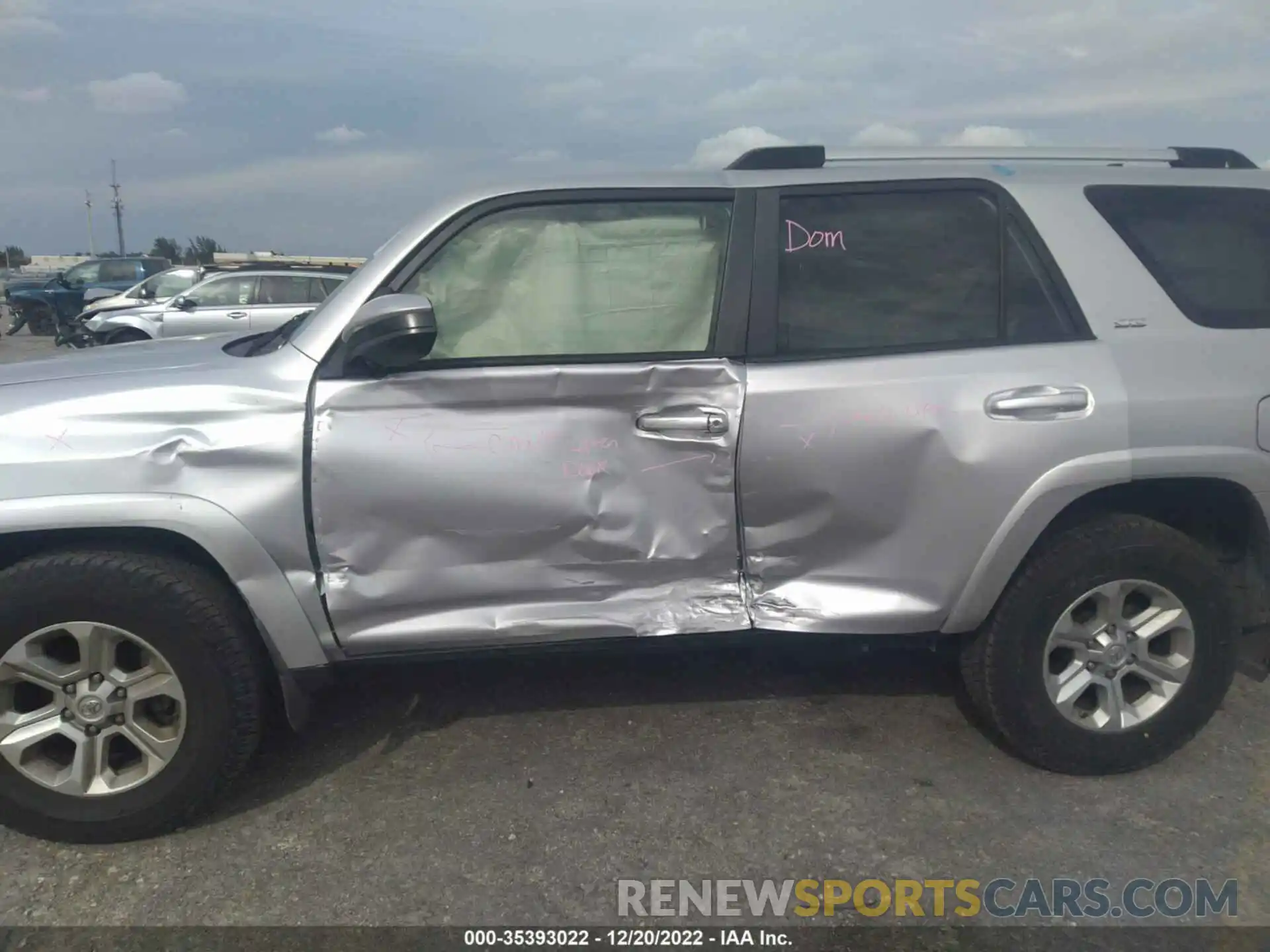 6 Photograph of a damaged car JTEZU5JR5K5202341 TOYOTA 4RUNNER 2019