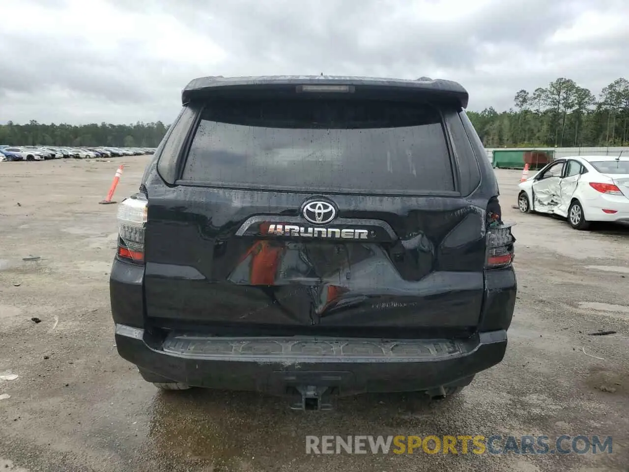 6 Photograph of a damaged car JTEZU5JR5K5211024 TOYOTA 4RUNNER 2019