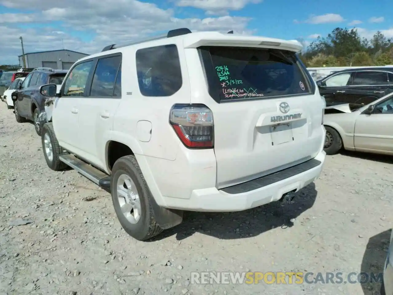 3 Photograph of a damaged car JTEZU5JR6K5194637 TOYOTA 4RUNNER 2019