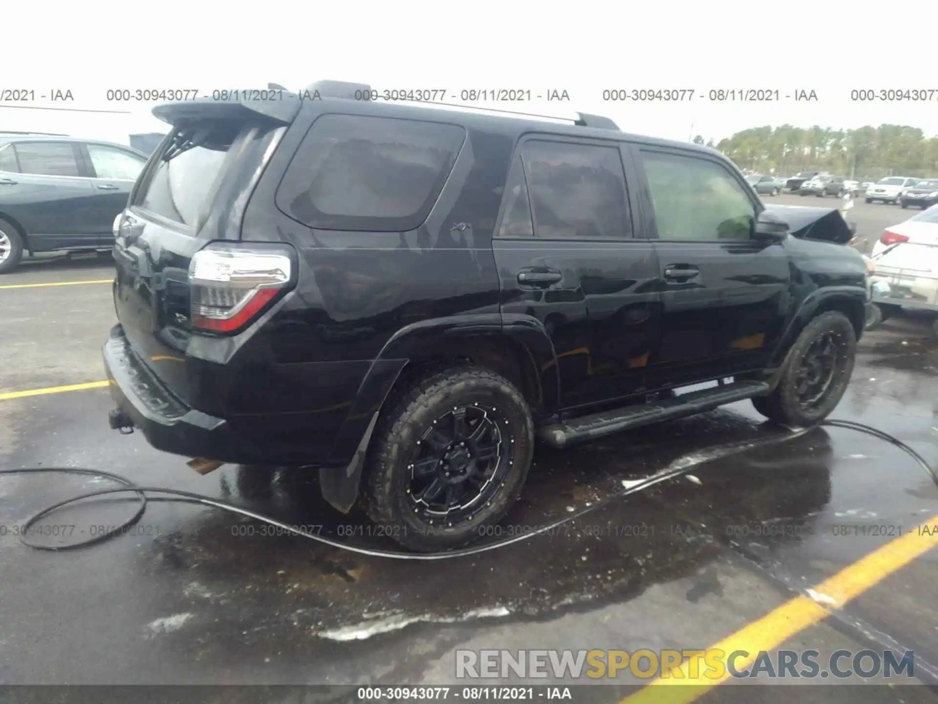 4 Photograph of a damaged car JTEZU5JR6K5198820 TOYOTA 4RUNNER 2019