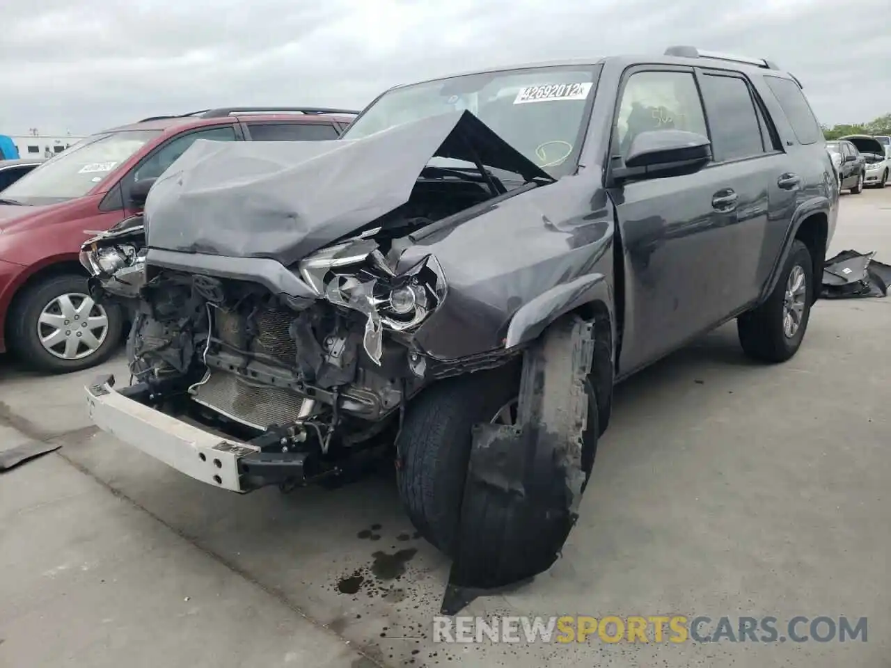 2 Photograph of a damaged car JTEZU5JR6K5202915 TOYOTA 4RUNNER 2019