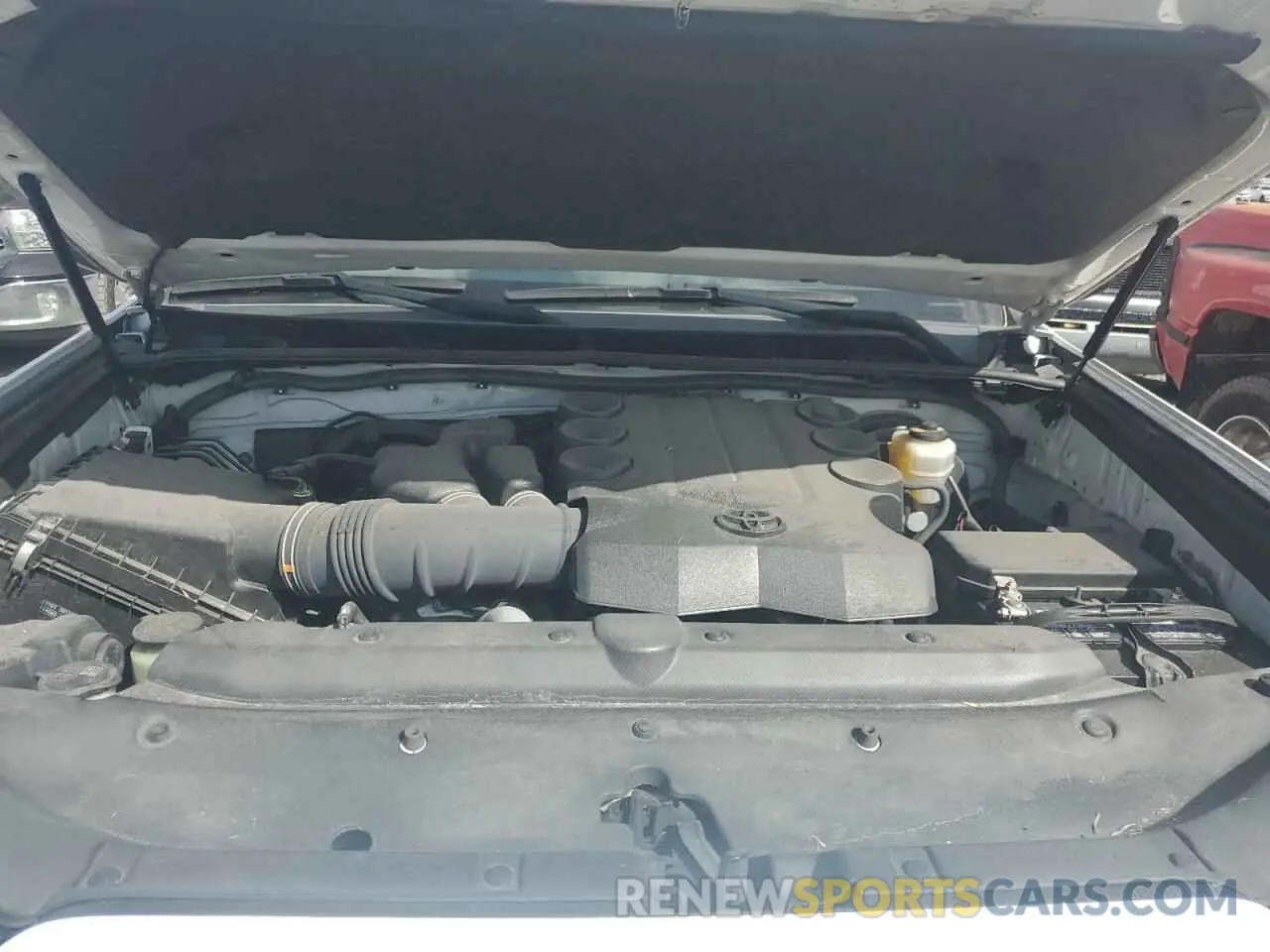 11 Photograph of a damaged car JTEZU5JR6K5206642 TOYOTA 4RUNNER 2019