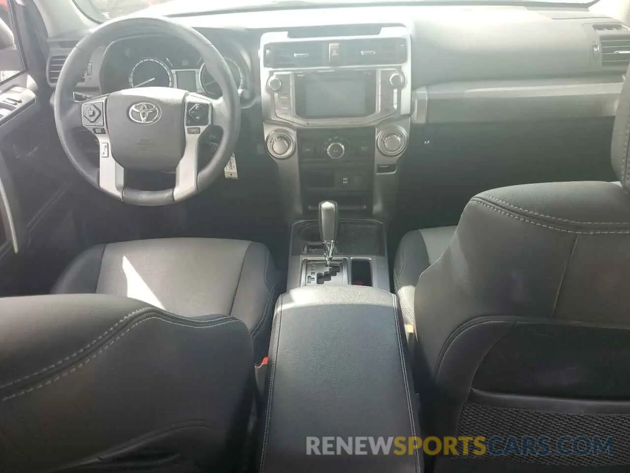 8 Photograph of a damaged car JTEZU5JR6K5206642 TOYOTA 4RUNNER 2019