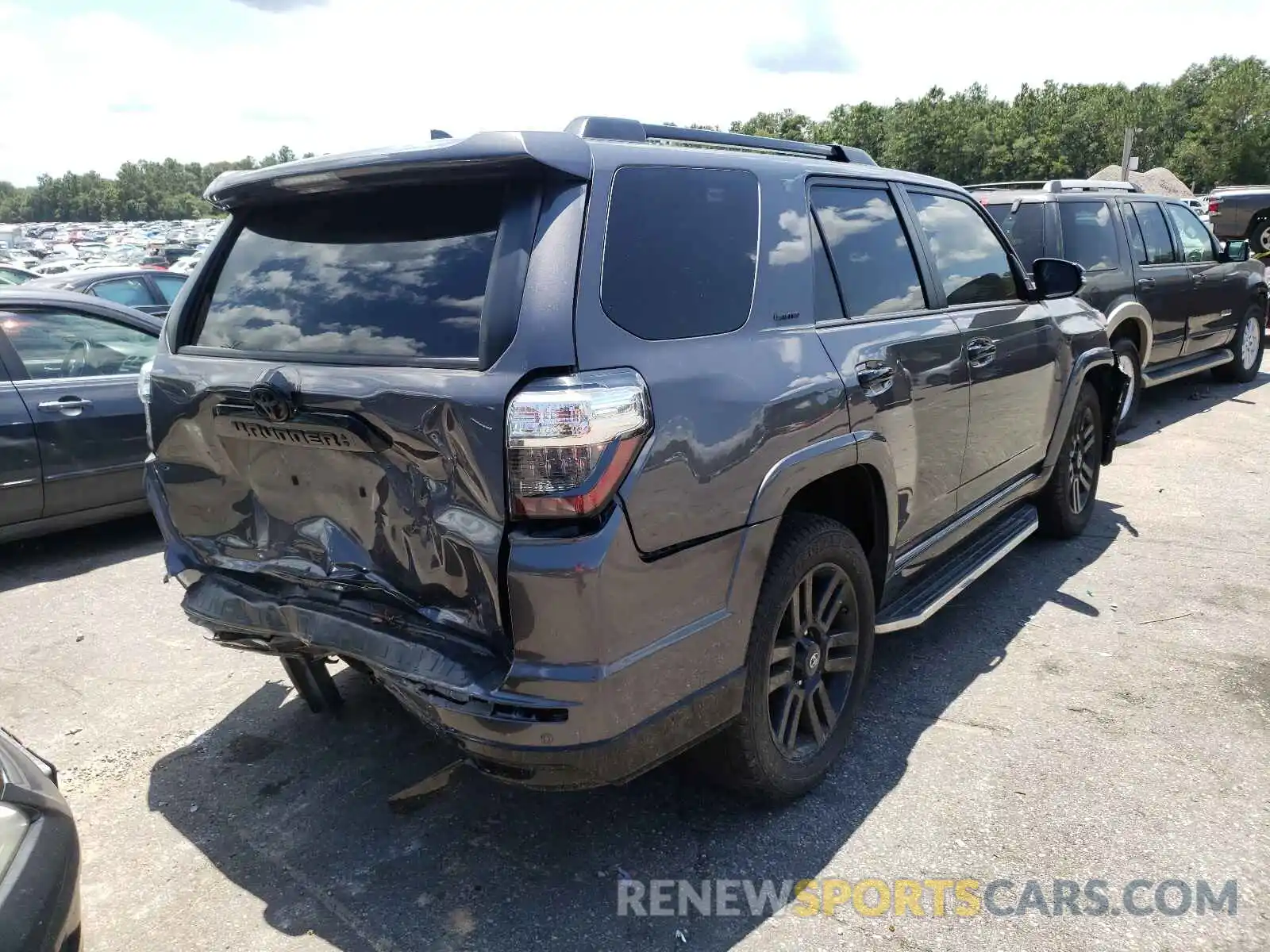 4 Photograph of a damaged car JTEZU5JR6K5207953 TOYOTA 4RUNNER 2019