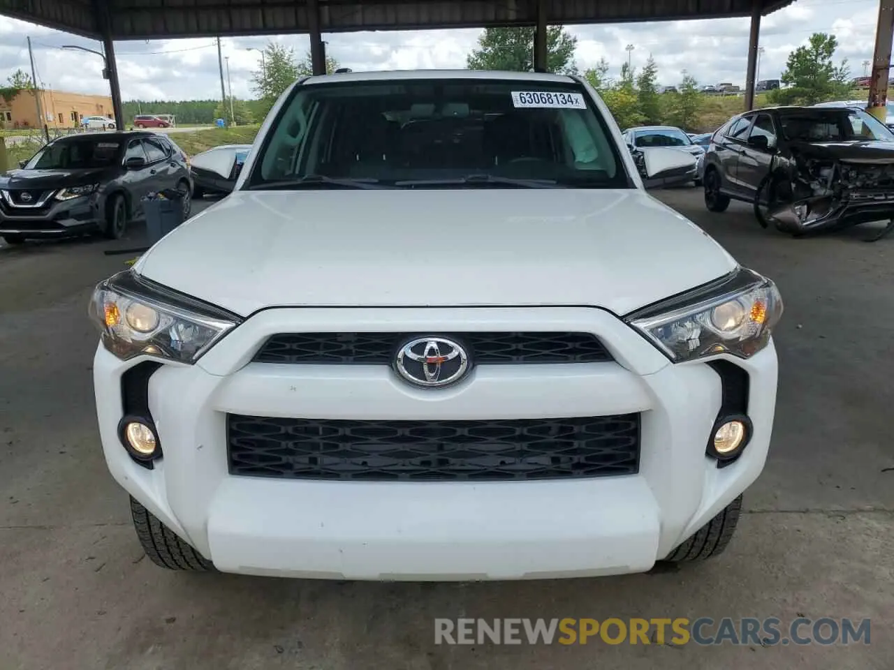 5 Photograph of a damaged car JTEZU5JR6K5209587 TOYOTA 4RUNNER 2019