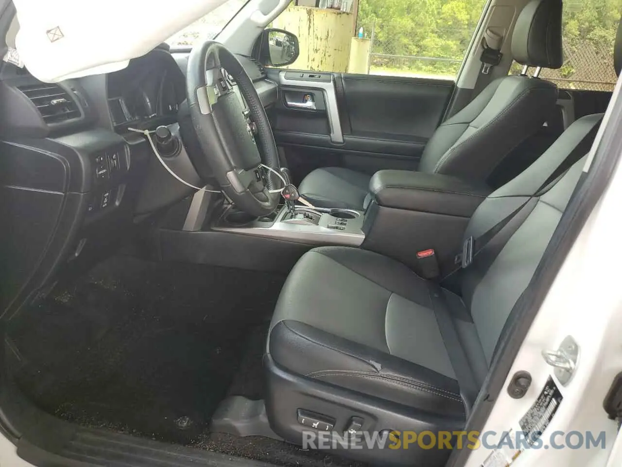 7 Photograph of a damaged car JTEZU5JR6K5209587 TOYOTA 4RUNNER 2019