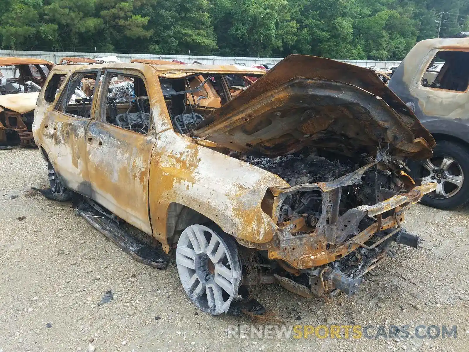 1 Photograph of a damaged car JTEZU5JR6K5210612 TOYOTA 4RUNNER 2019