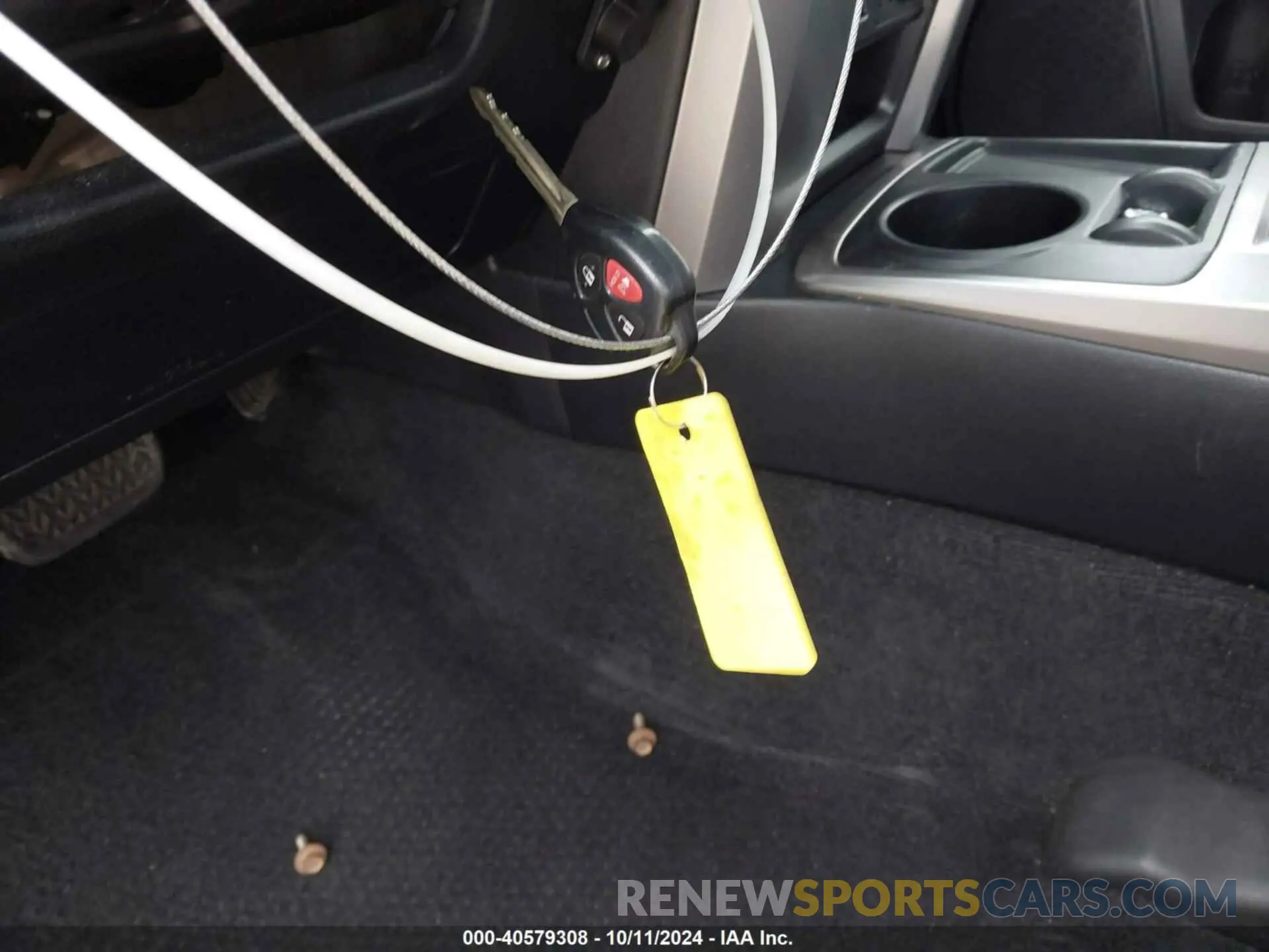 11 Photograph of a damaged car JTEZU5JR7K5197241 TOYOTA 4RUNNER 2019