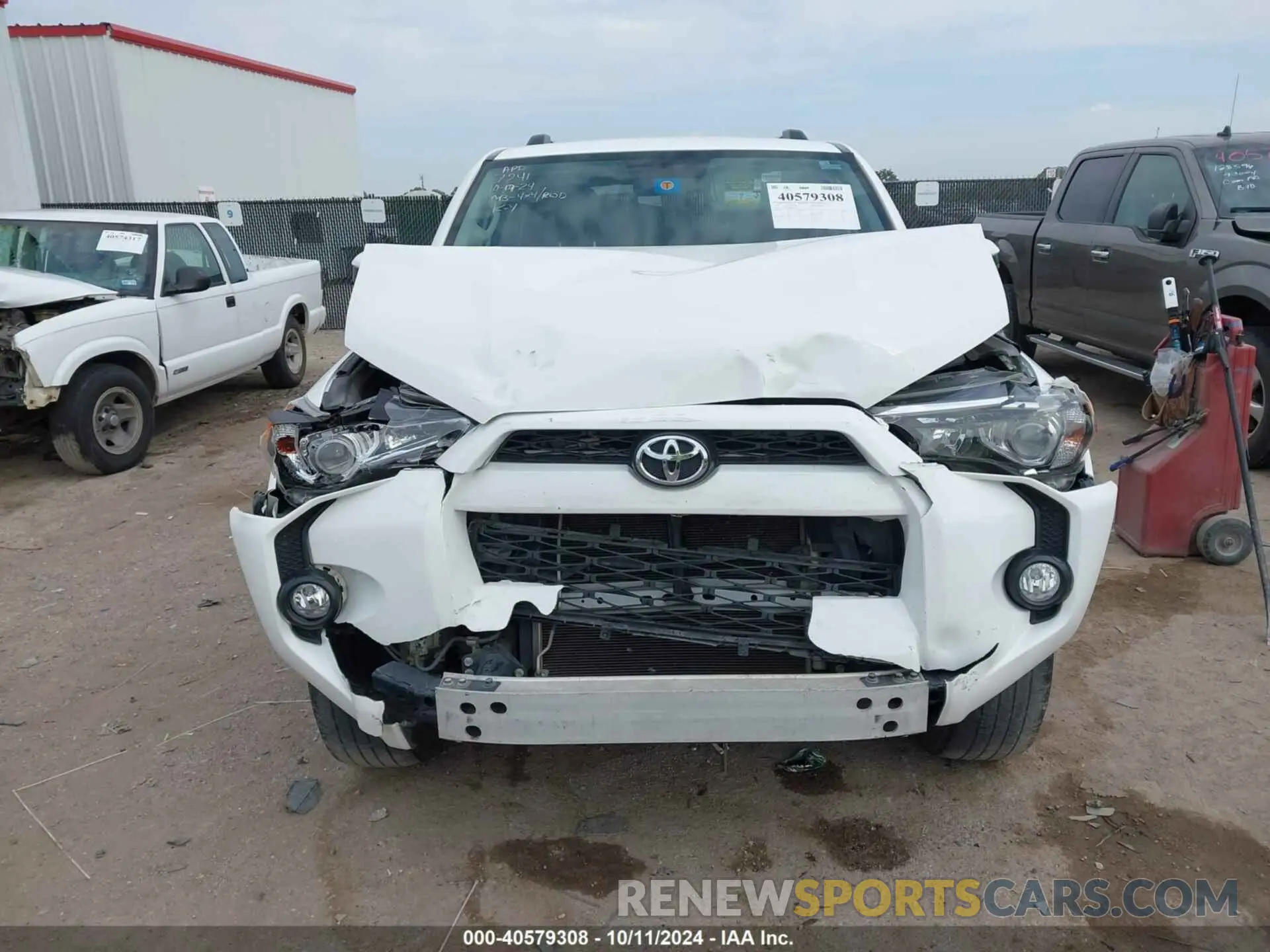 12 Photograph of a damaged car JTEZU5JR7K5197241 TOYOTA 4RUNNER 2019