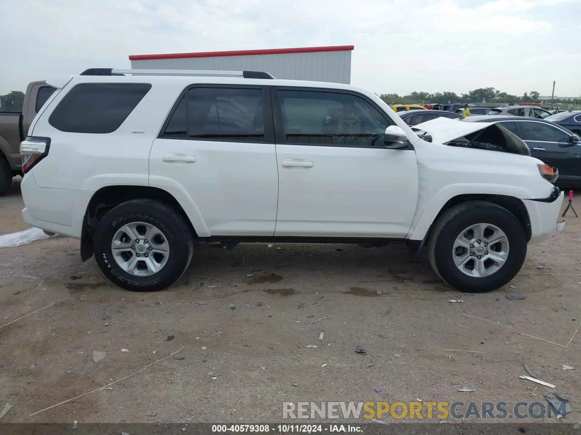 13 Photograph of a damaged car JTEZU5JR7K5197241 TOYOTA 4RUNNER 2019