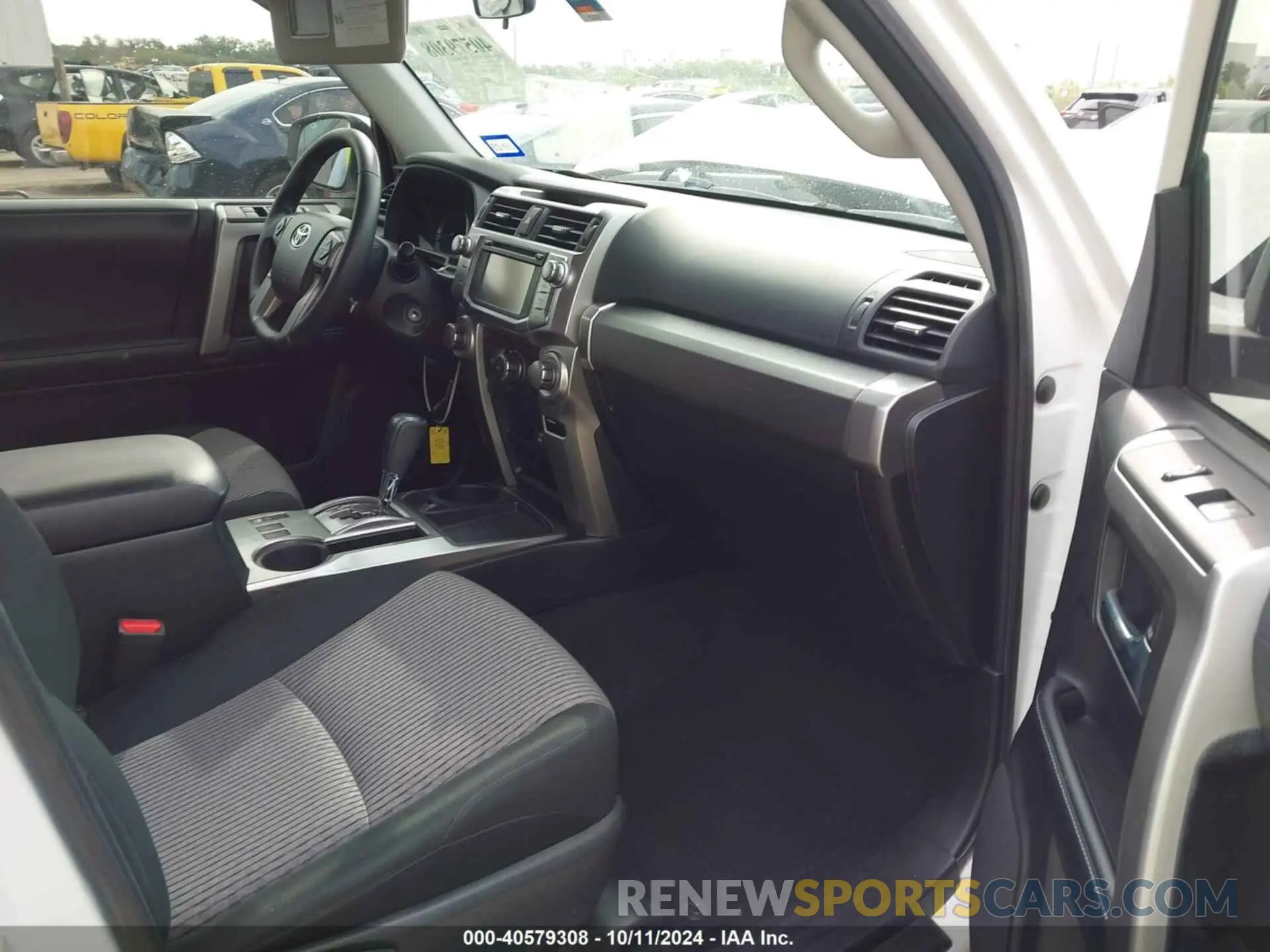 5 Photograph of a damaged car JTEZU5JR7K5197241 TOYOTA 4RUNNER 2019
