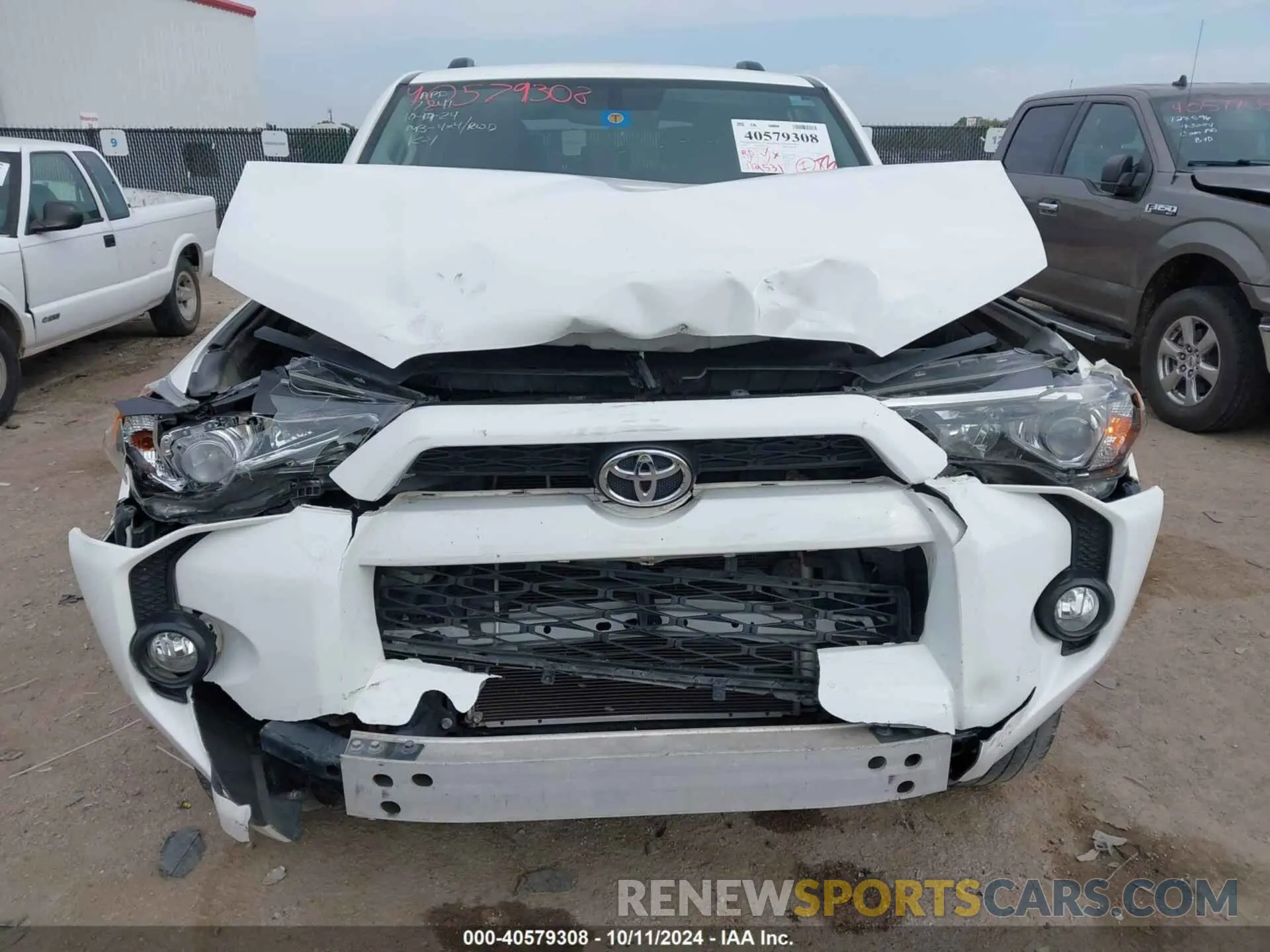 6 Photograph of a damaged car JTEZU5JR7K5197241 TOYOTA 4RUNNER 2019