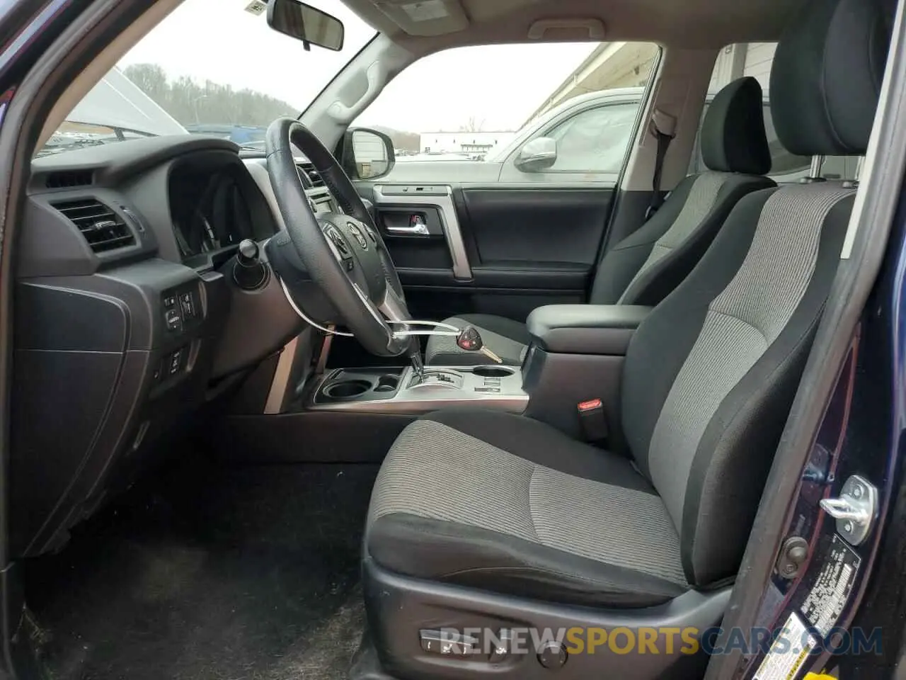 7 Photograph of a damaged car JTEZU5JR7K5202258 TOYOTA 4RUNNER 2019