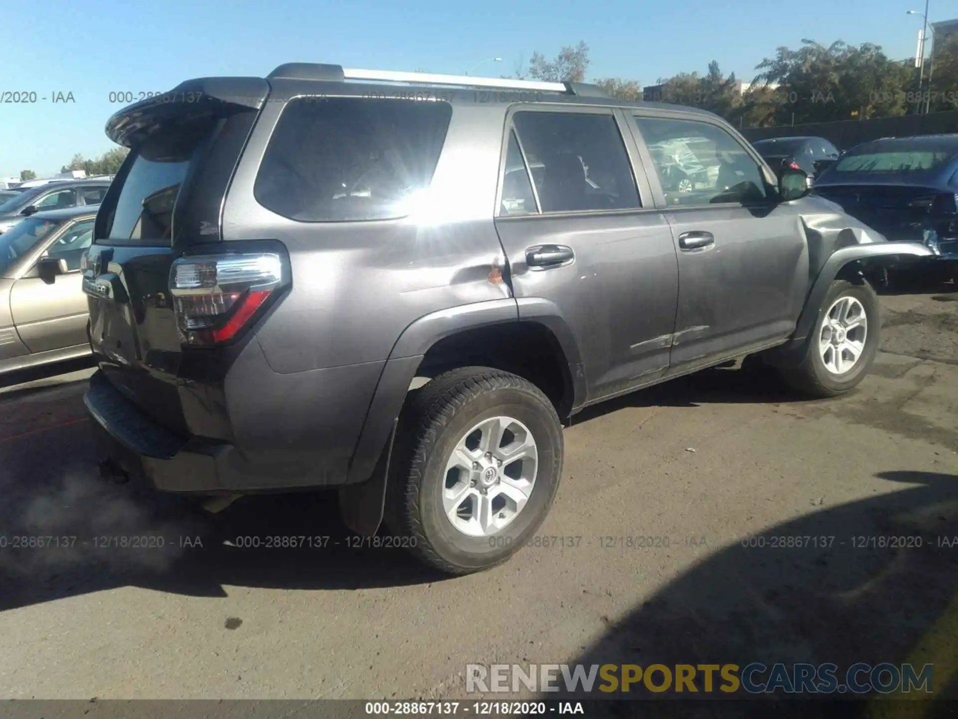 4 Photograph of a damaged car JTEZU5JR7K5202826 TOYOTA 4RUNNER 2019