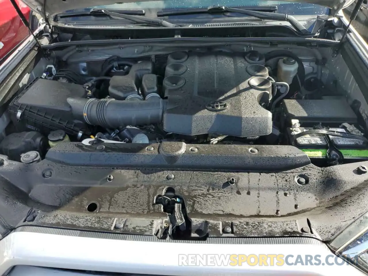 12 Photograph of a damaged car JTEZU5JR7K5204236 TOYOTA 4RUNNER 2019