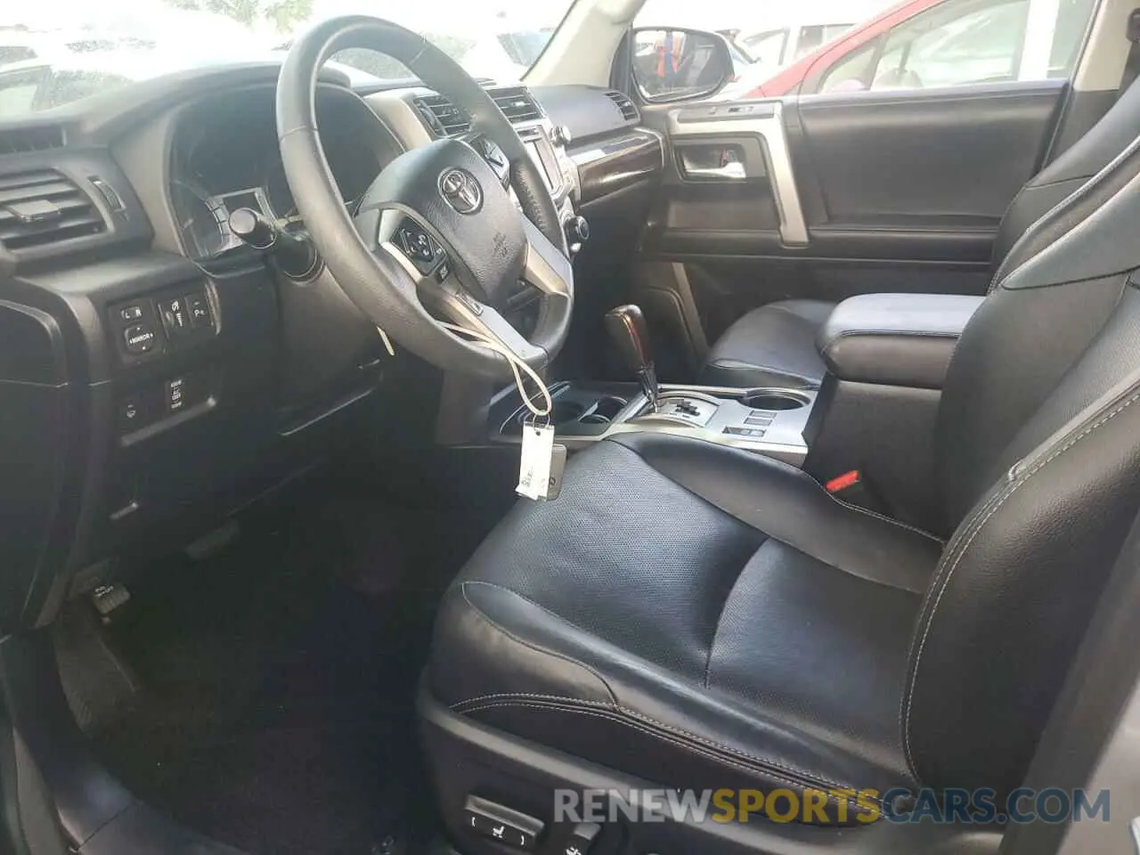 7 Photograph of a damaged car JTEZU5JR7K5204236 TOYOTA 4RUNNER 2019