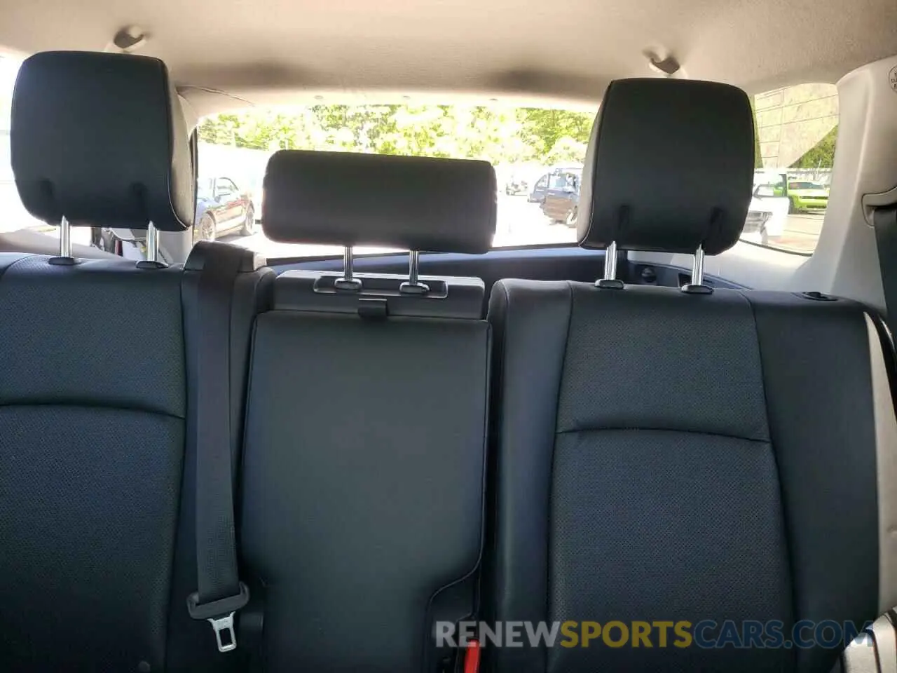10 Photograph of a damaged car JTEZU5JR7K5206939 TOYOTA 4RUNNER 2019