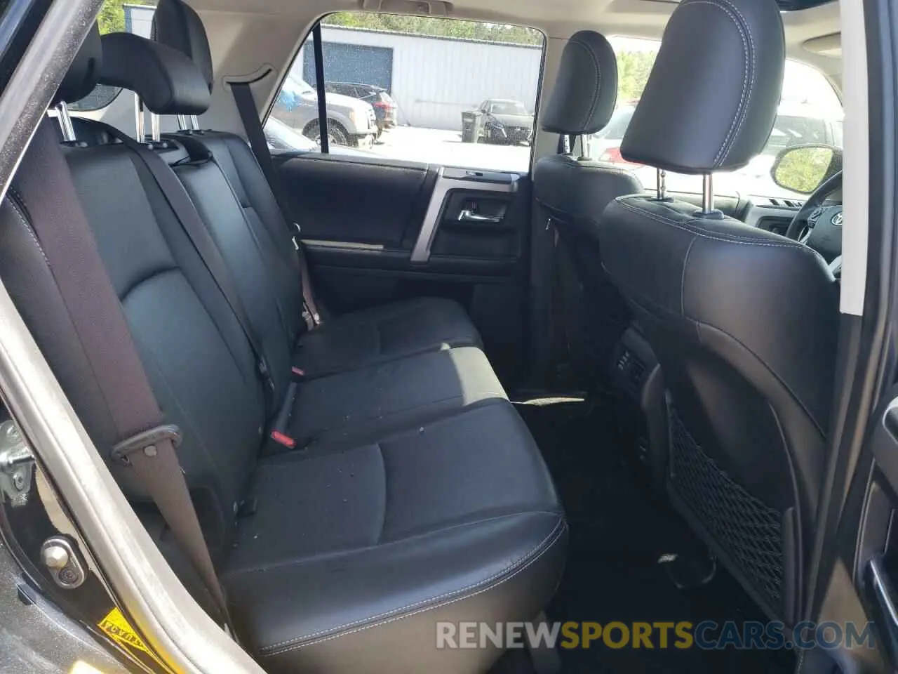 11 Photograph of a damaged car JTEZU5JR7K5206939 TOYOTA 4RUNNER 2019