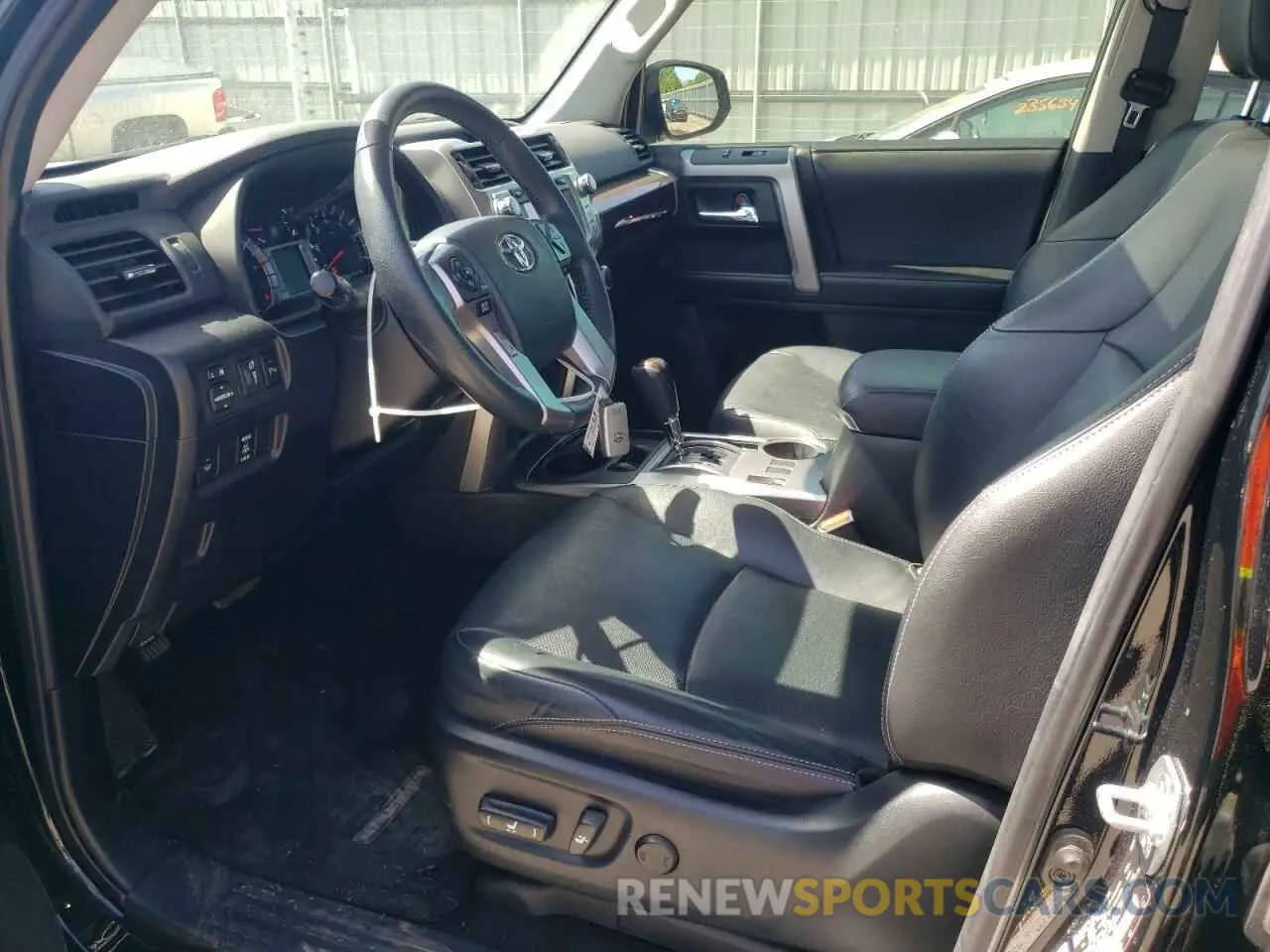 7 Photograph of a damaged car JTEZU5JR7K5206939 TOYOTA 4RUNNER 2019