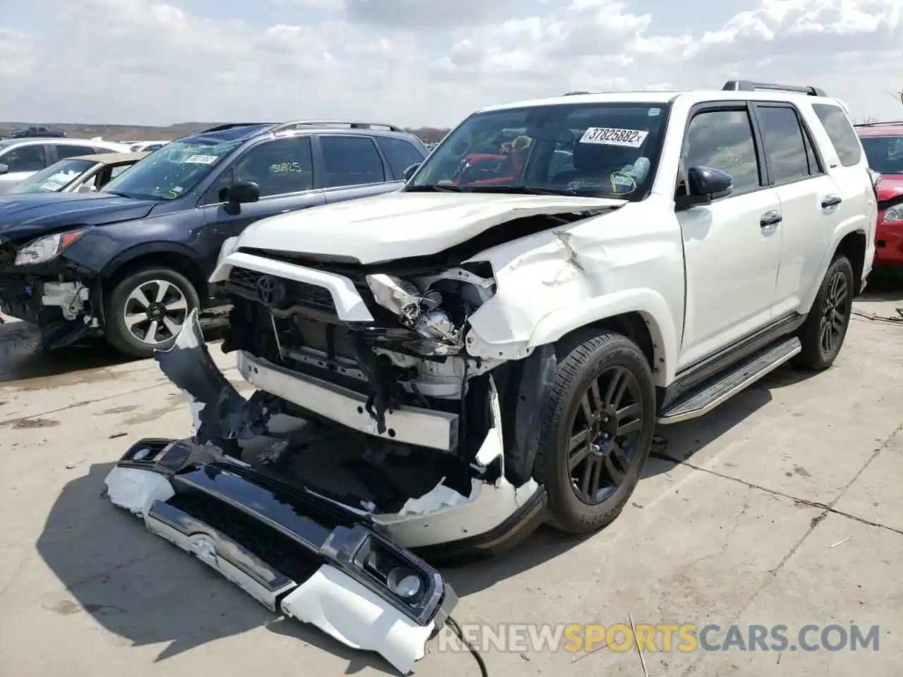 2 Photograph of a damaged car JTEZU5JR7K5209291 TOYOTA 4RUNNER 2019