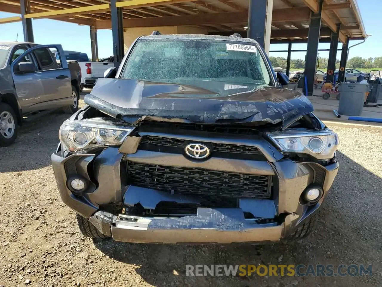 5 Photograph of a damaged car JTEZU5JR7K5212031 TOYOTA 4RUNNER 2019