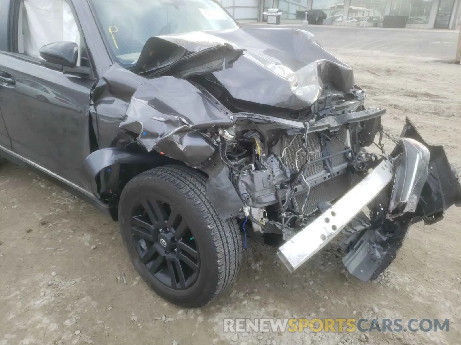 9 Photograph of a damaged car JTEZU5JR8K5197121 TOYOTA 4RUNNER 2019