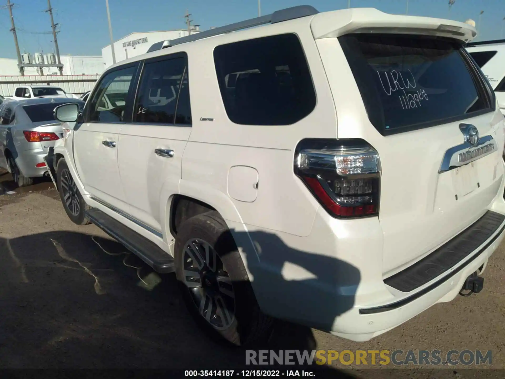 3 Photograph of a damaged car JTEZU5JR8K5198642 TOYOTA 4RUNNER 2019