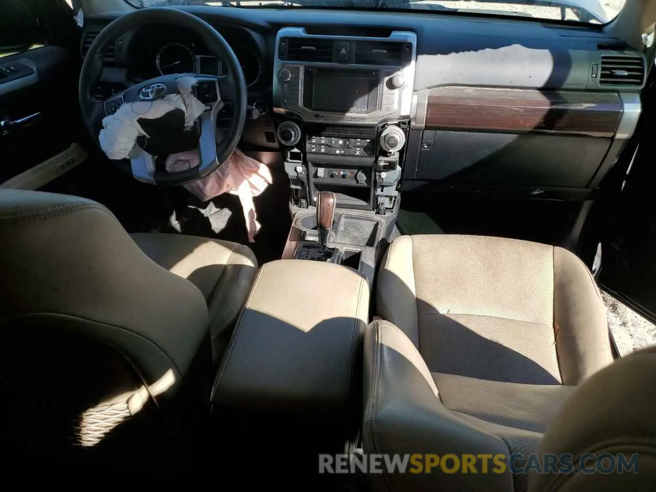 8 Photograph of a damaged car JTEZU5JR8K5199130 TOYOTA 4RUNNER 2019
