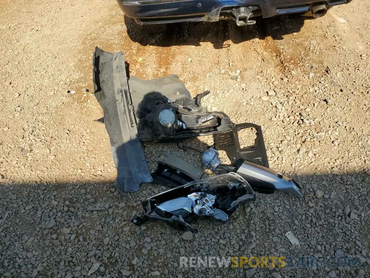 13 Photograph of a damaged car JTEZU5JR8K5206626 TOYOTA 4RUNNER 2019