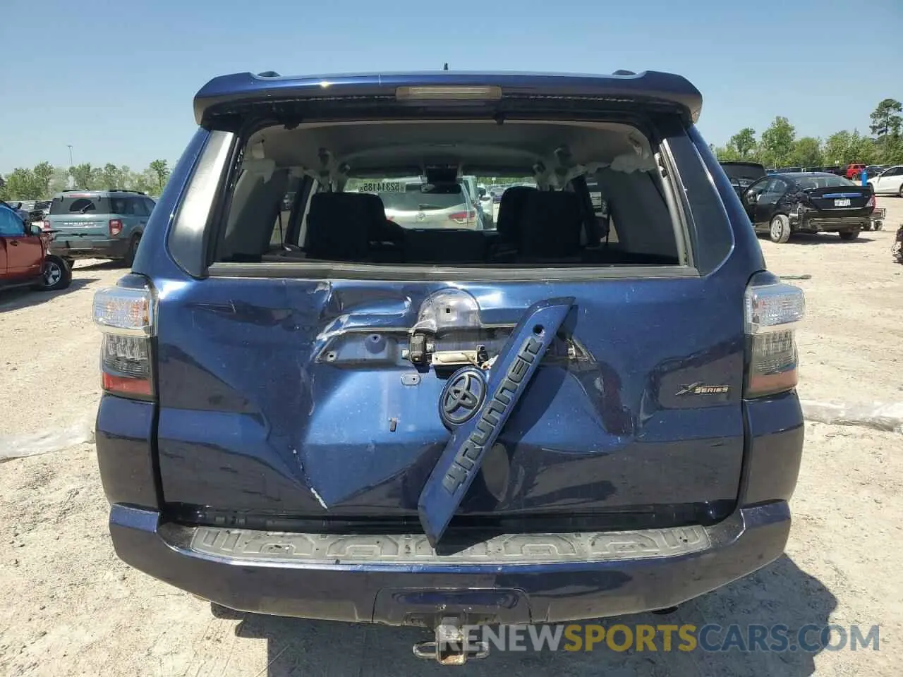6 Photograph of a damaged car JTEZU5JR8K5210109 TOYOTA 4RUNNER 2019