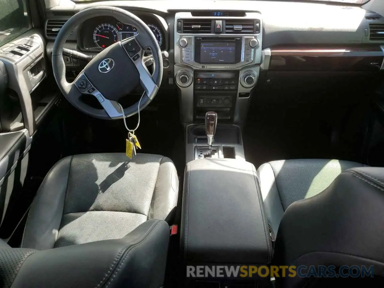 8 Photograph of a damaged car JTEZU5JR8K5211843 TOYOTA 4RUNNER 2019