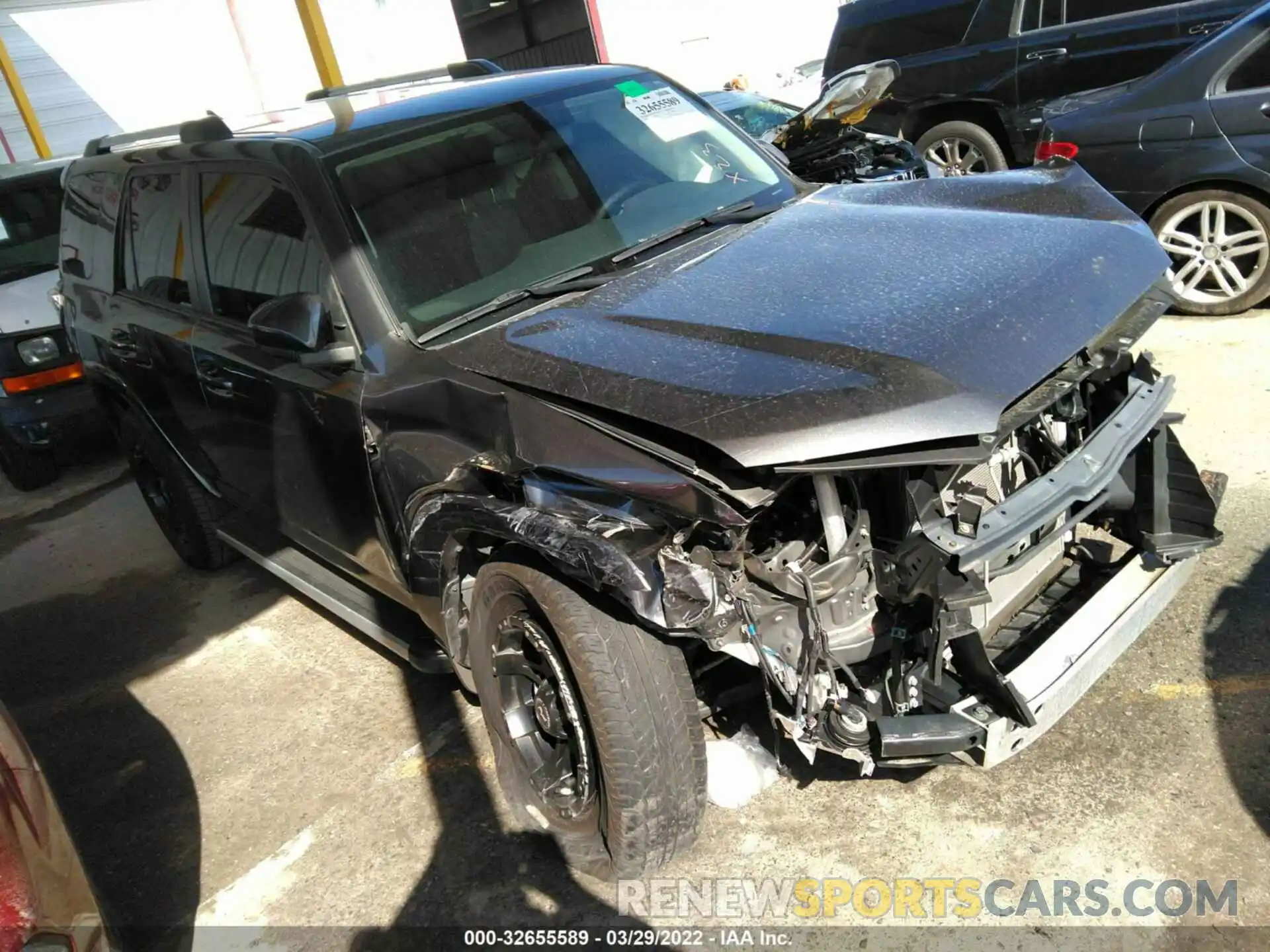 1 Photograph of a damaged car JTEZU5JR8K5213592 TOYOTA 4RUNNER 2019