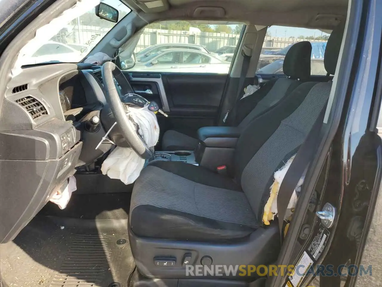 7 Photograph of a damaged car JTEZU5JR9K5200771 TOYOTA 4RUNNER 2019